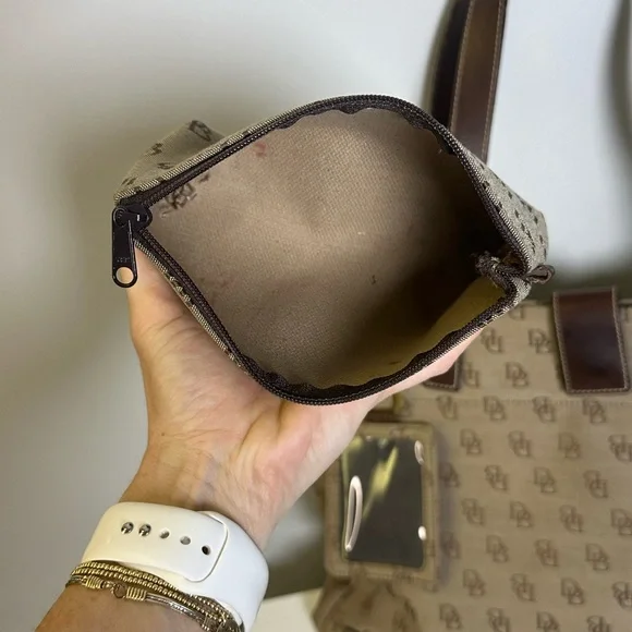 Vintage Dooney & Bourke Anniversary Signature Medium Tote with Leather Trim - Picture 6 of 16